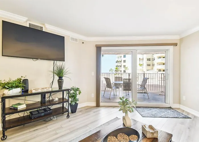 Luxury Ocean & Pool View With Pool Walkout * Clearwater Beach