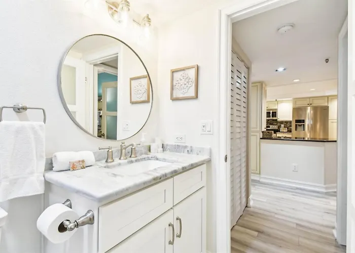 Luxury Ocean & Pool View With Pool Walkout Apartment *