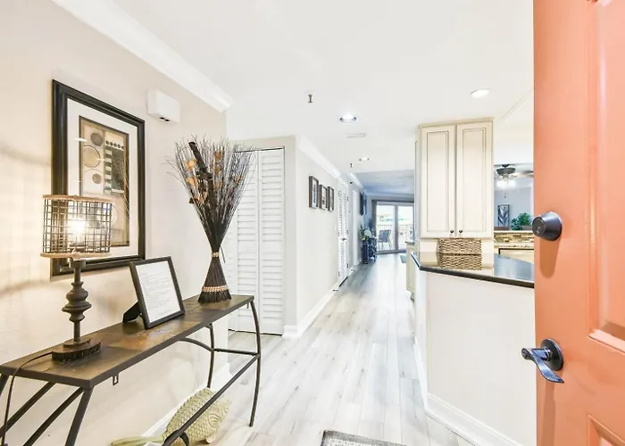 Luxury Ocean & Pool View With Pool Walkout Clearwater Beach